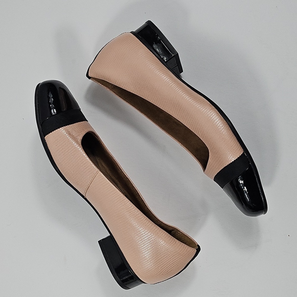 Clarks Artisan Keesha Rosa Leather Pink & Black Snakeskin Cap Toe Slip On Flat - Picture 9 of 16